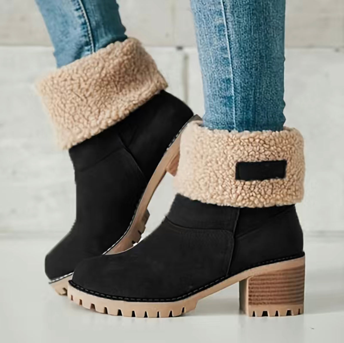 Heeled Snow boots : r/CrappyDesign